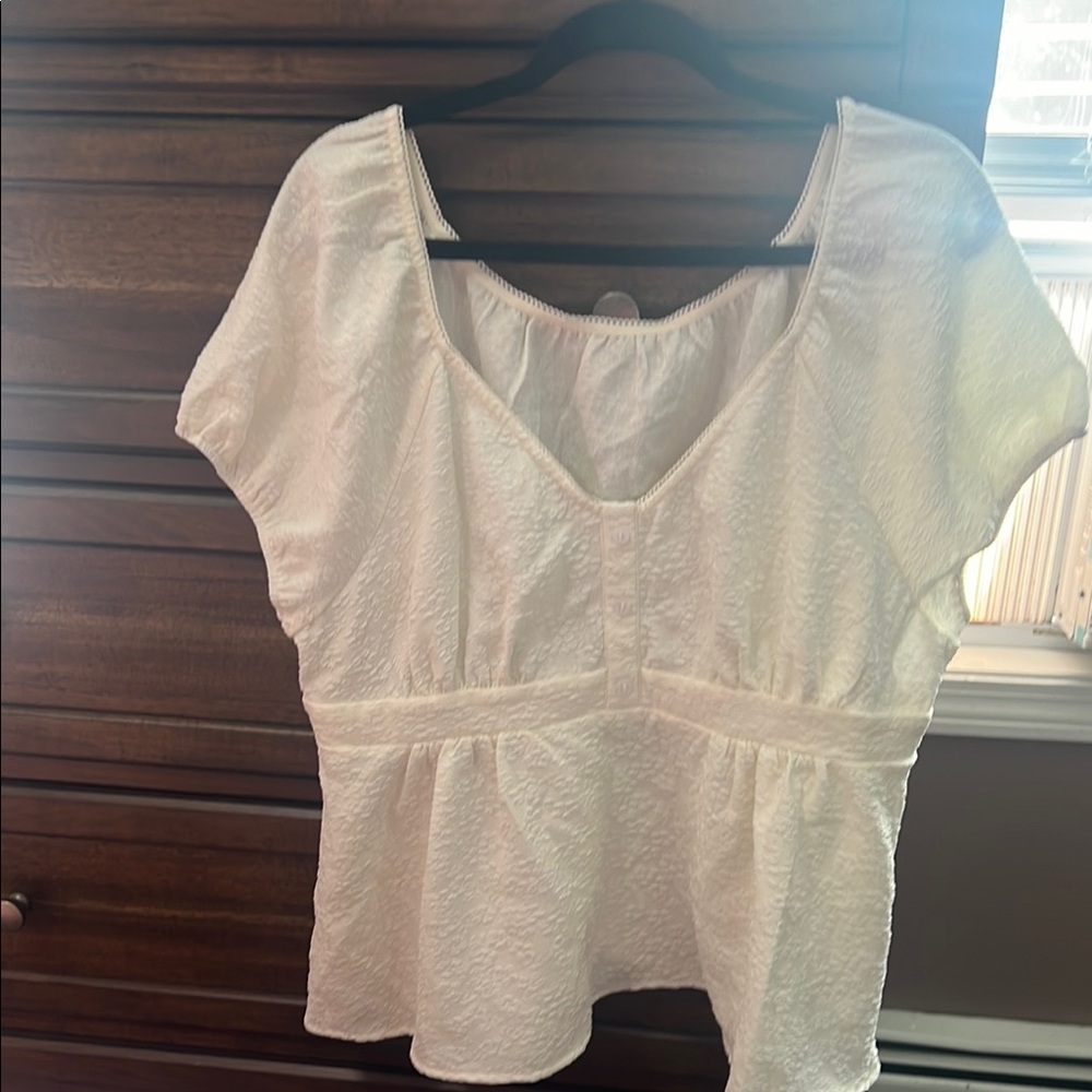 SHEIN White Textured Blouse